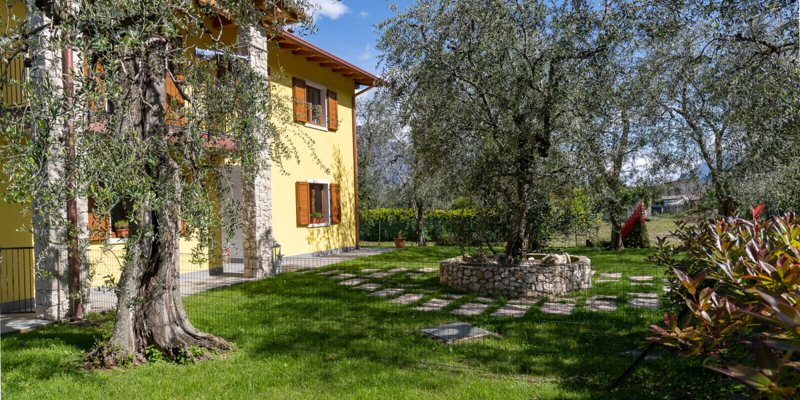 Holiday apartments at Malcesine on Lake Garda • Agriturismo Le Dase